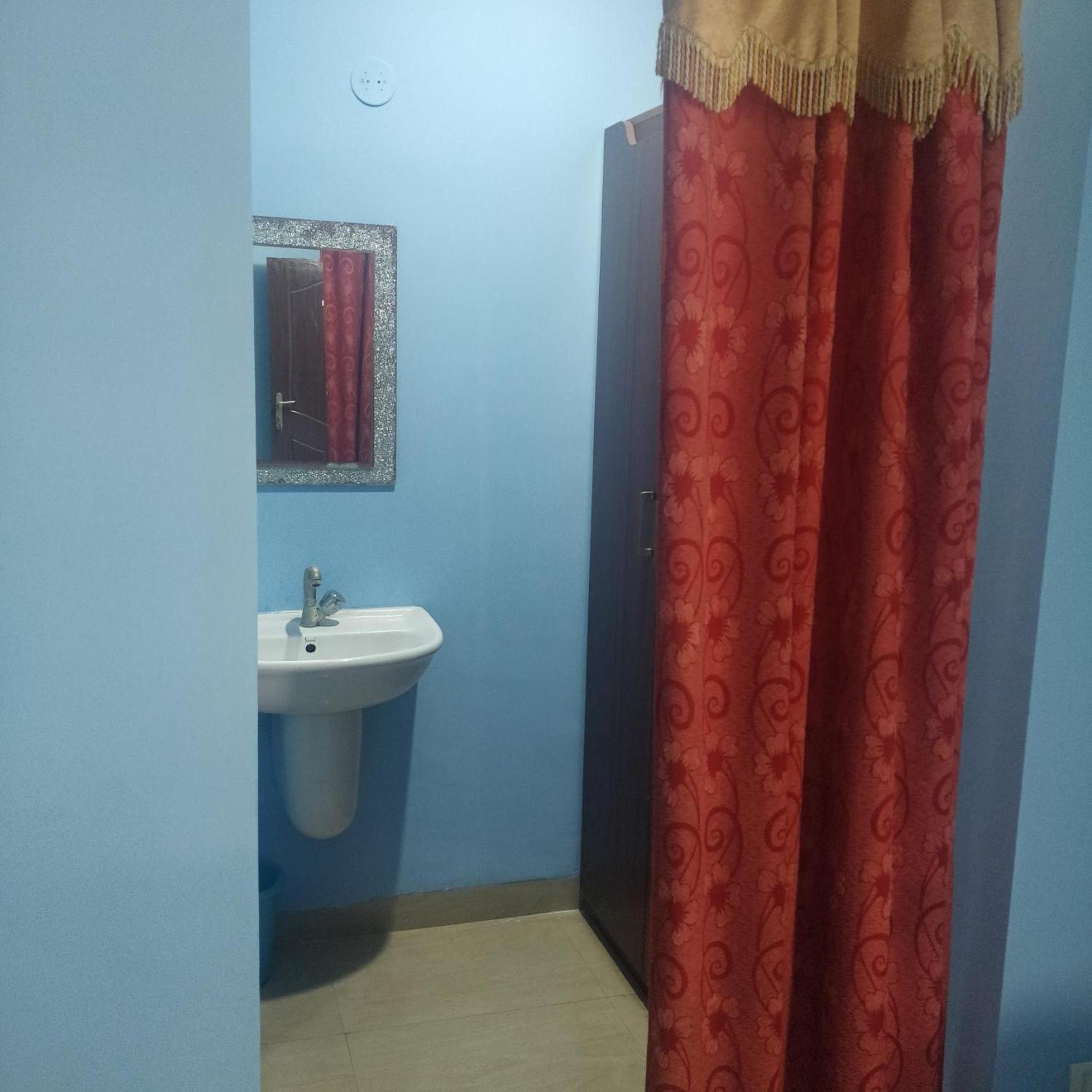 Hotel Delta Executive Shirdi Esterno foto