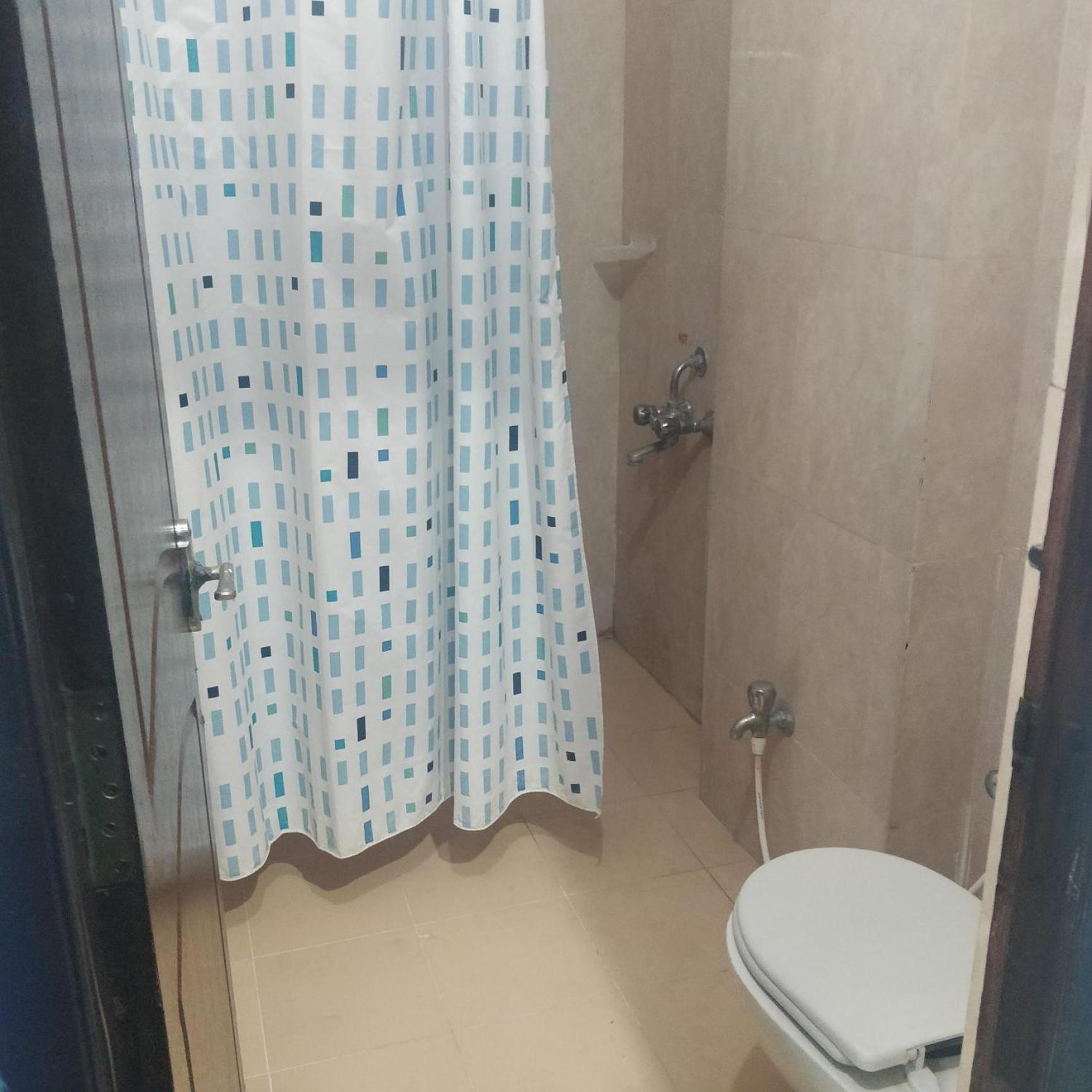 Hotel Delta Executive Shirdi Esterno foto