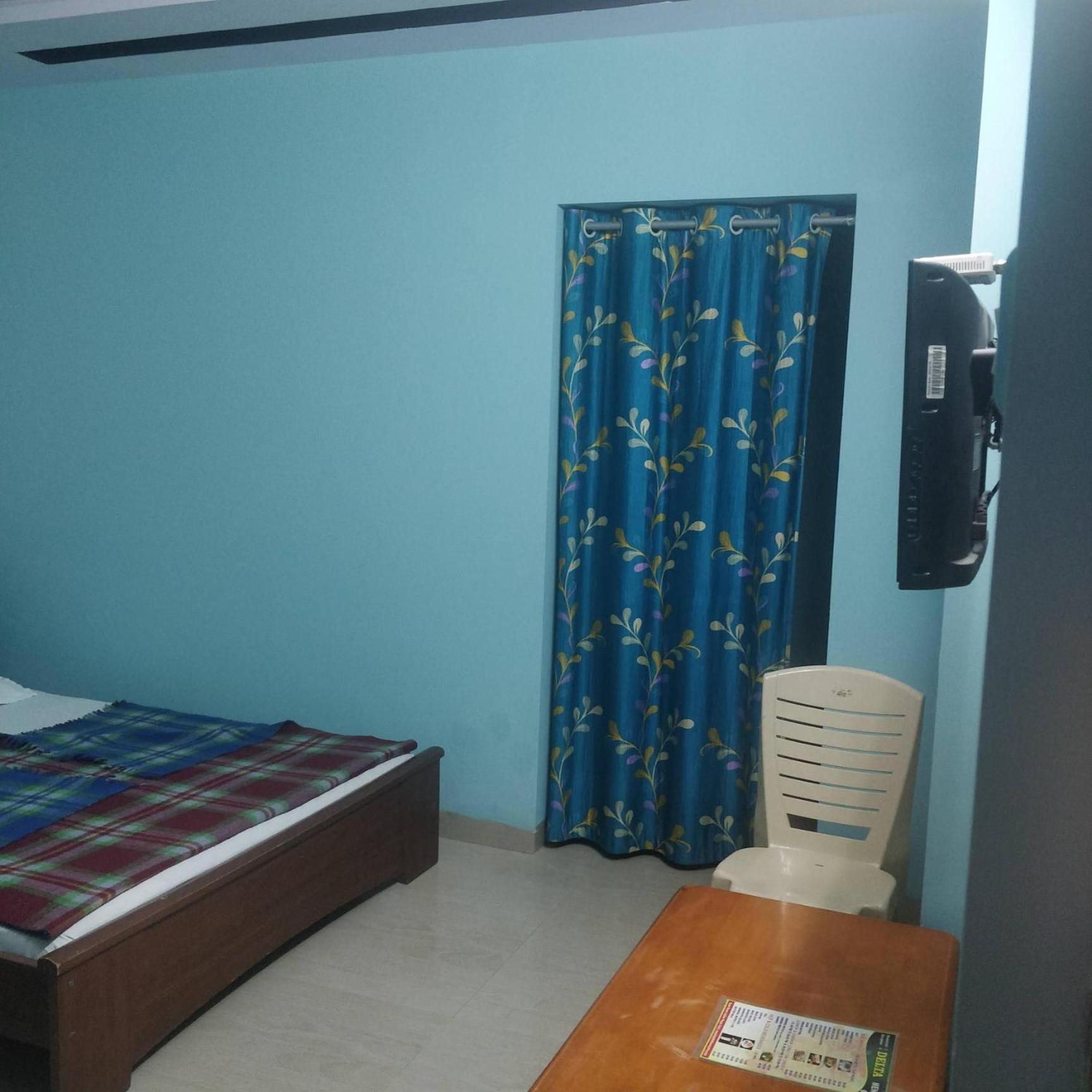 Hotel Delta Executive Shirdi Esterno foto