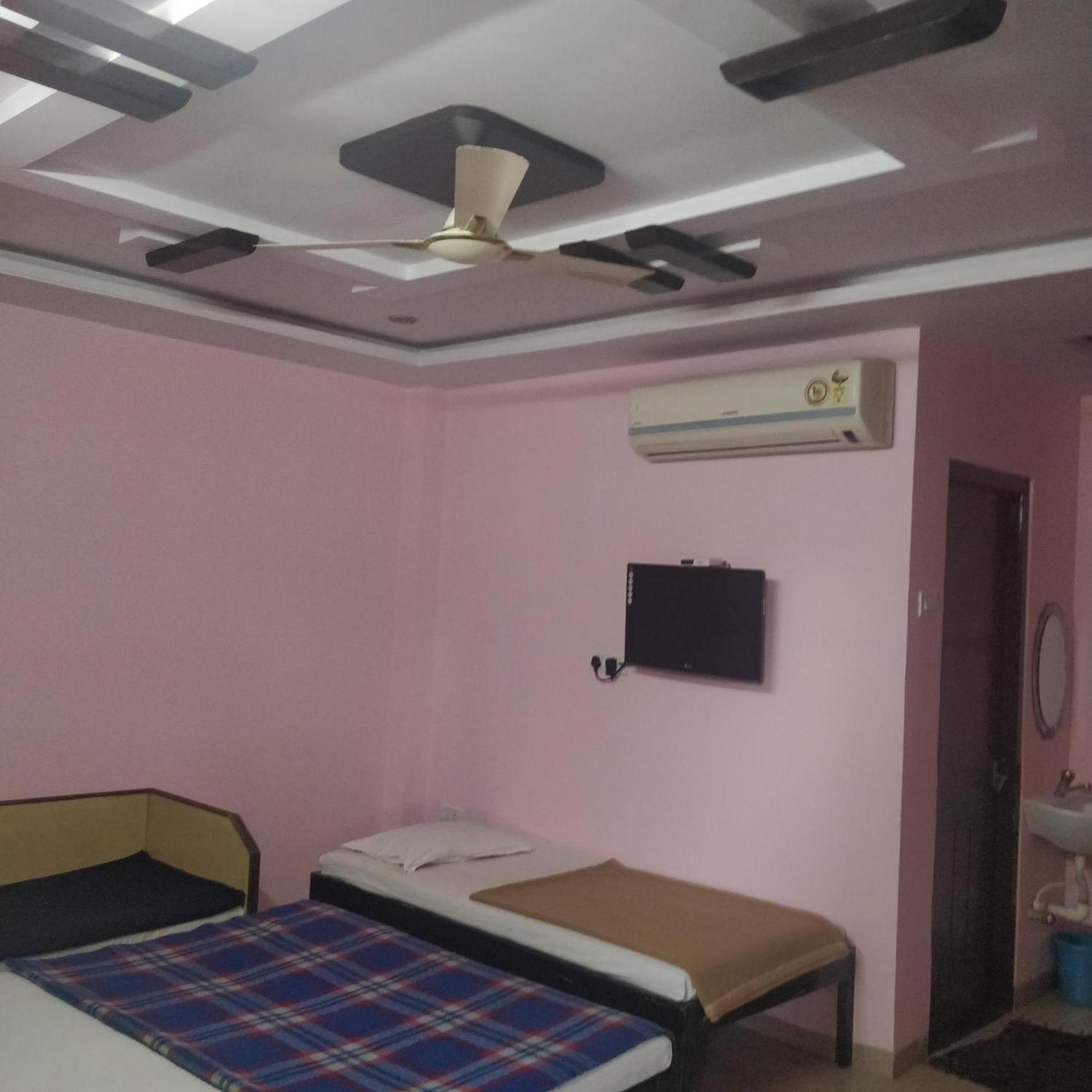Hotel Delta Executive Shirdi Esterno foto