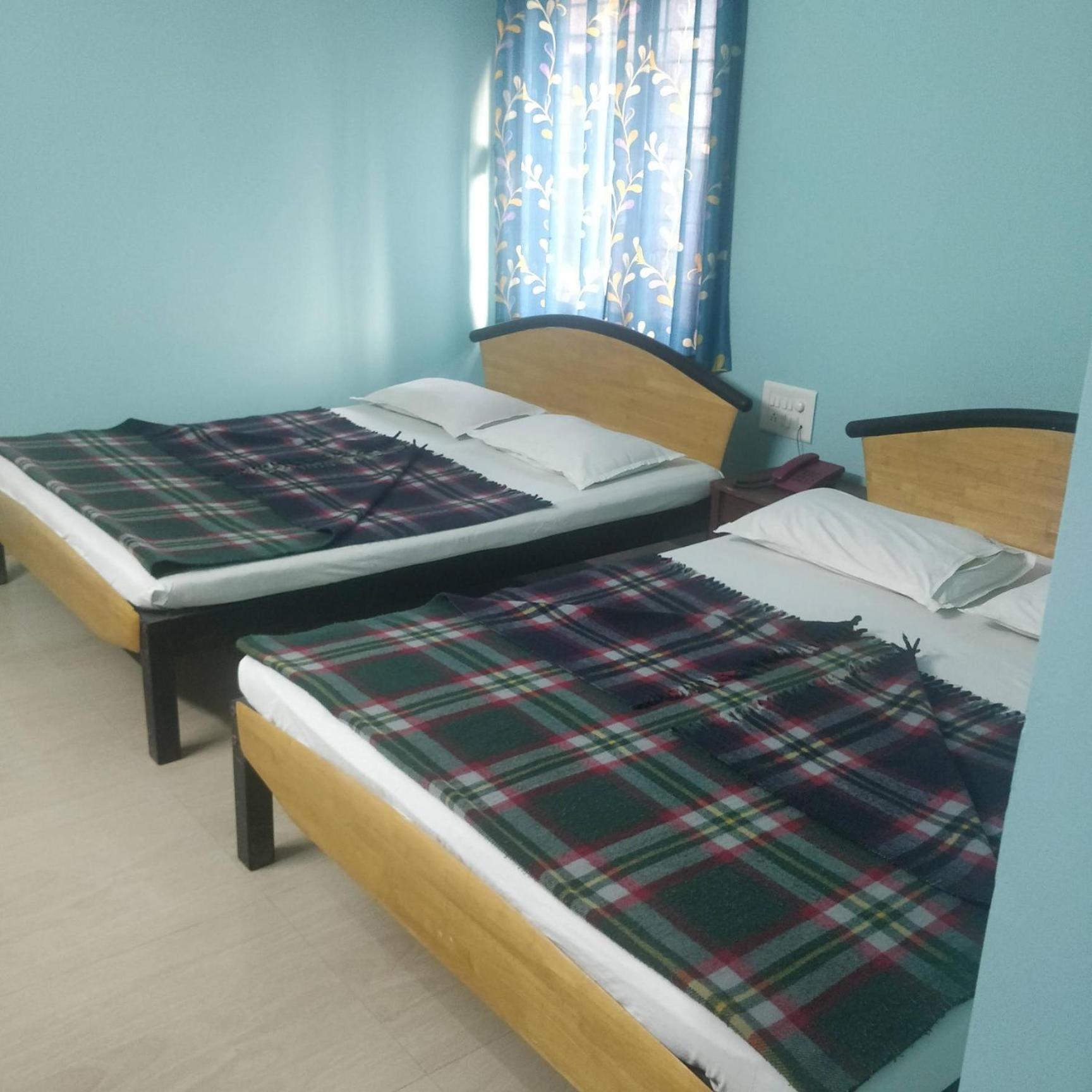 Hotel Delta Executive Shirdi Esterno foto