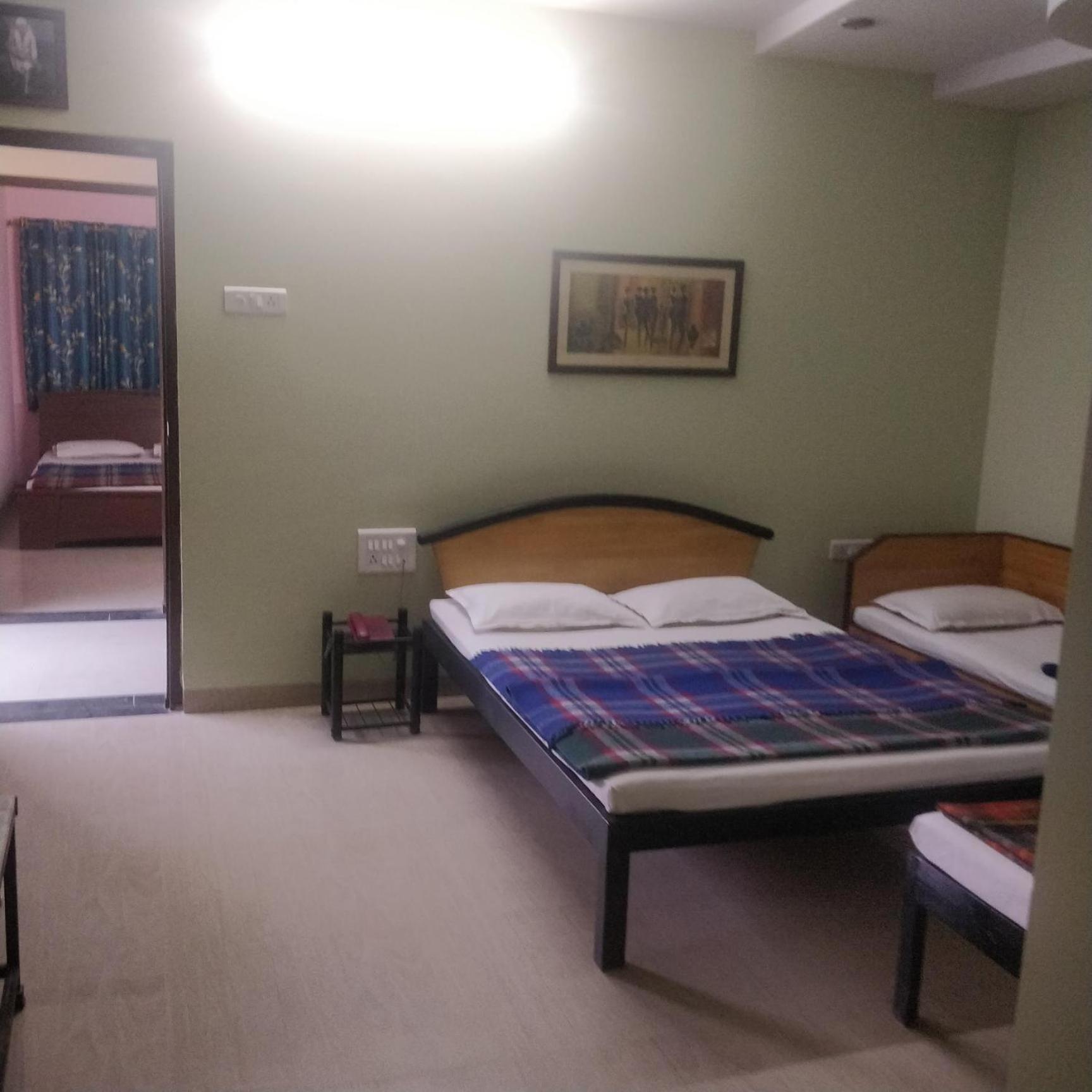 Hotel Delta Executive Shirdi Esterno foto