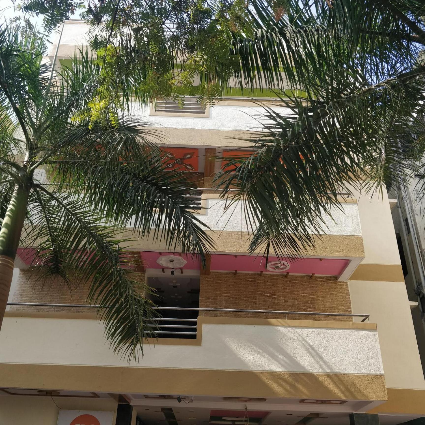 Hotel Delta Executive Shirdi Esterno foto